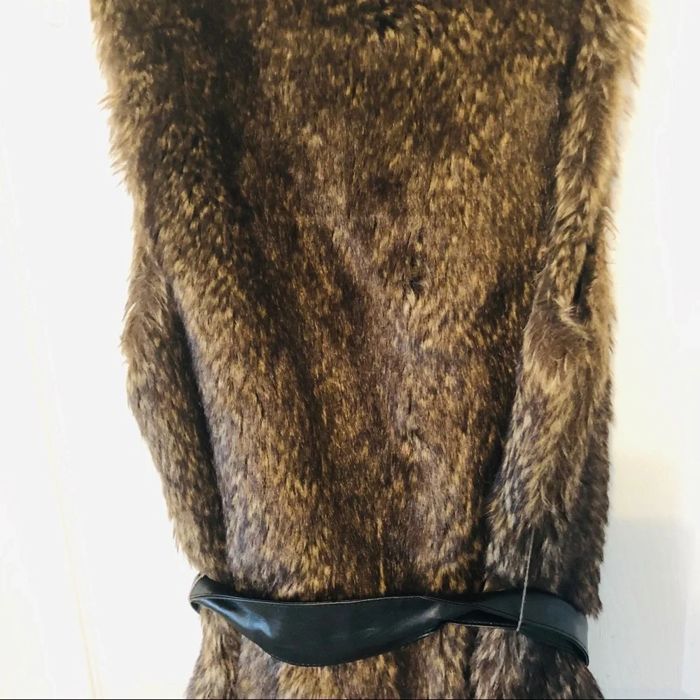 FOREVER 21 faux vegan fur furry brown vest with leather belt size small